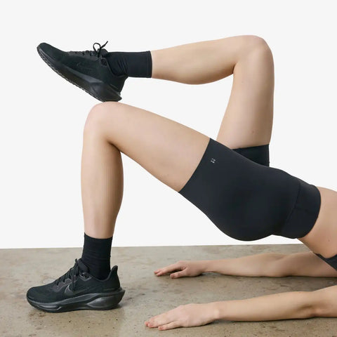 01 - LUNA PERFORMANCE SHORT
